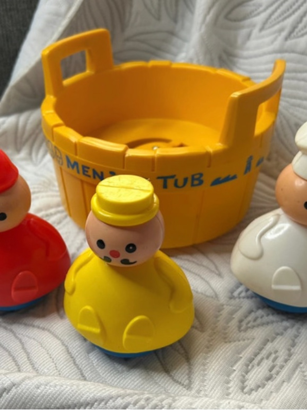 Fisher-Price Yellow Bath Tub Toy Set with Red and White Figures